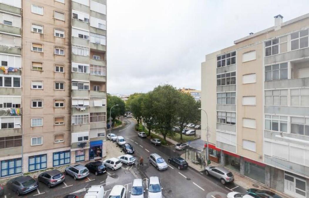 Beautiful 1 Bedroom Apartment Near Benfica Лиссабон Экстерьер фото