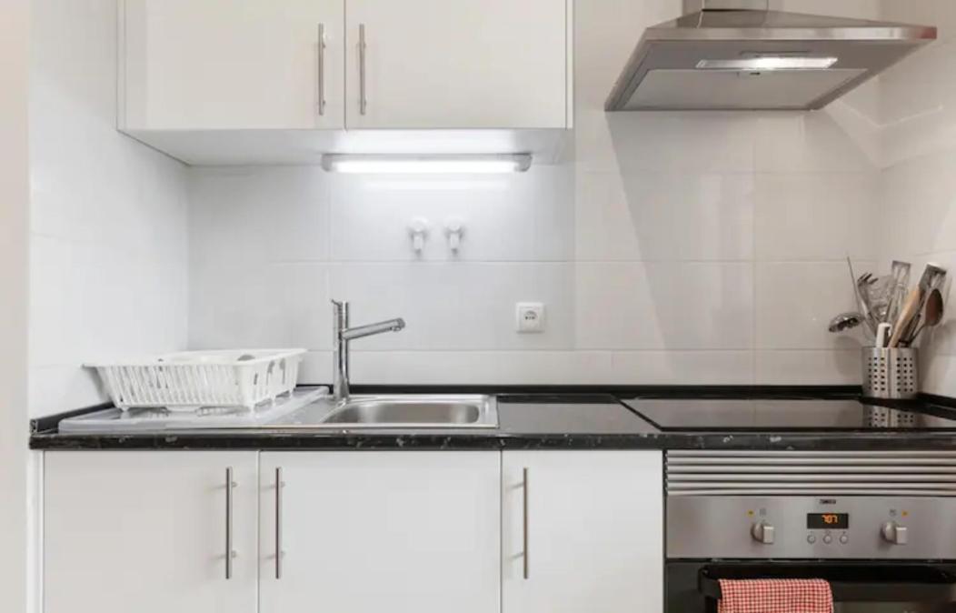Beautiful 1 Bedroom Apartment Near Benfica Лиссабон Экстерьер фото